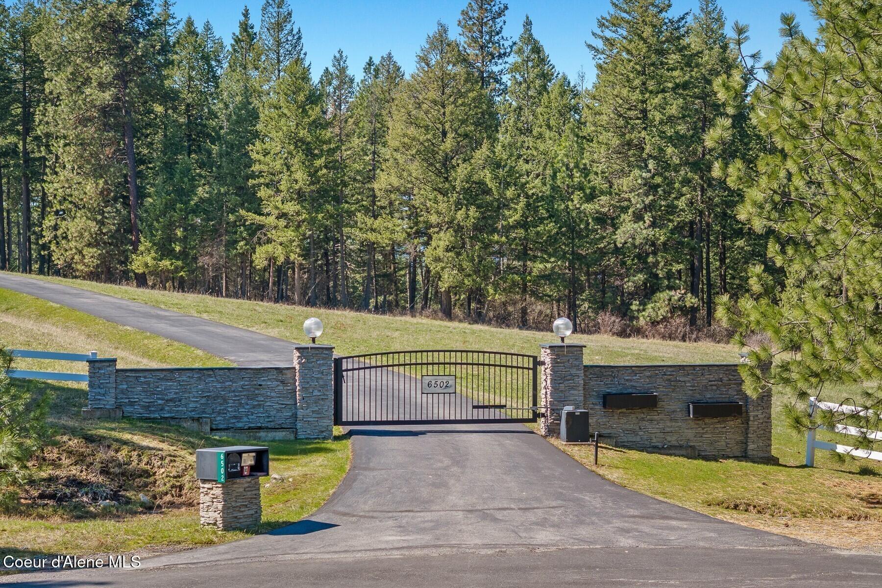 Image 2: Private, Gated