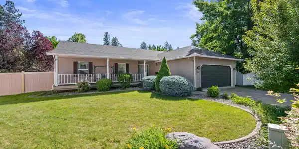 2285 E Stonebridge CT
