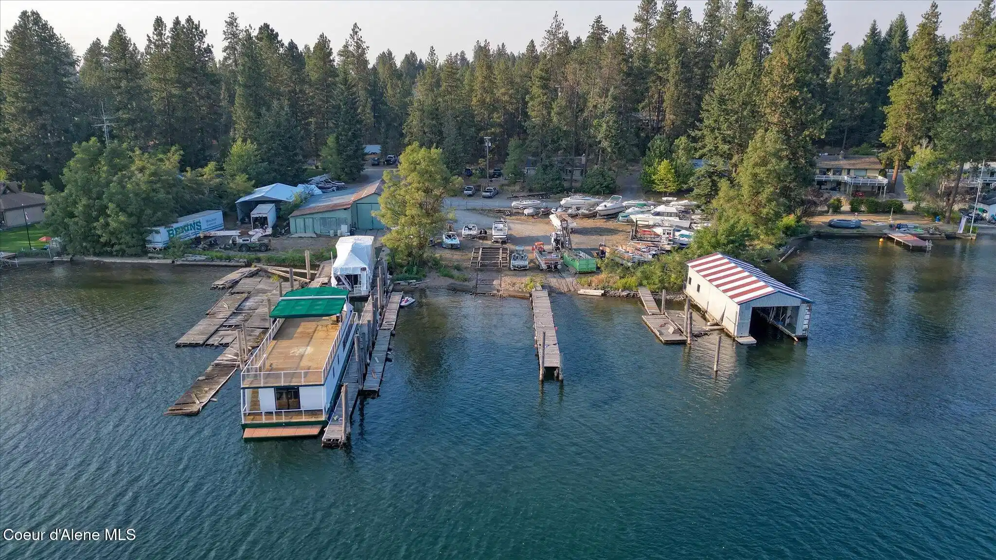 Image 1: 10.85 Waterfront Acres