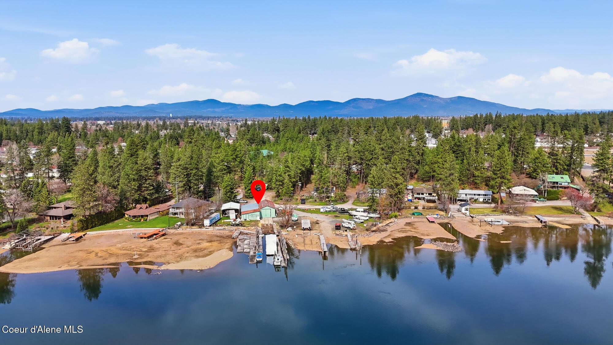 Image 3: 10.85 Waterfront Acres
