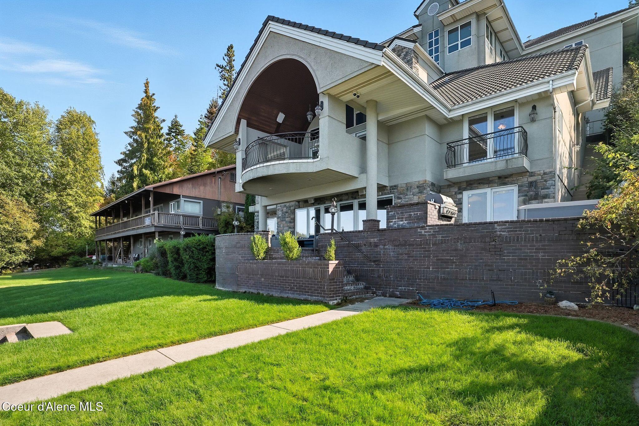 Image 4: Inside-Spokane-Seeweewana-233