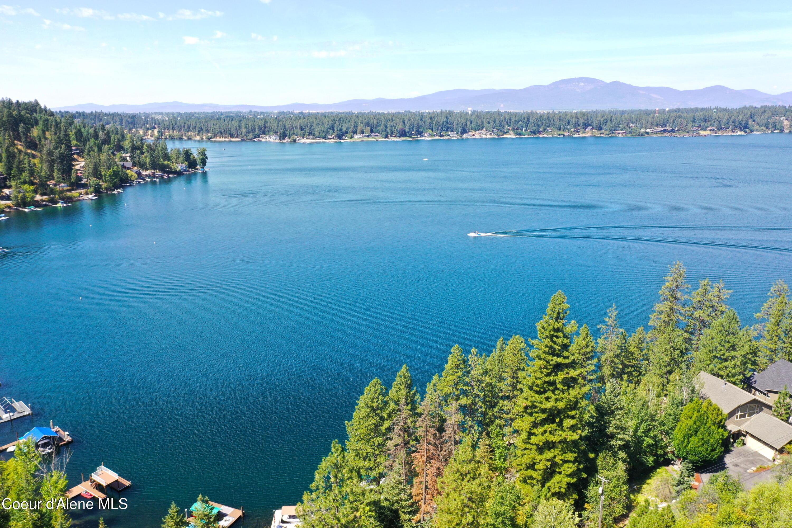Image 3: Beautiful Hayden Lake