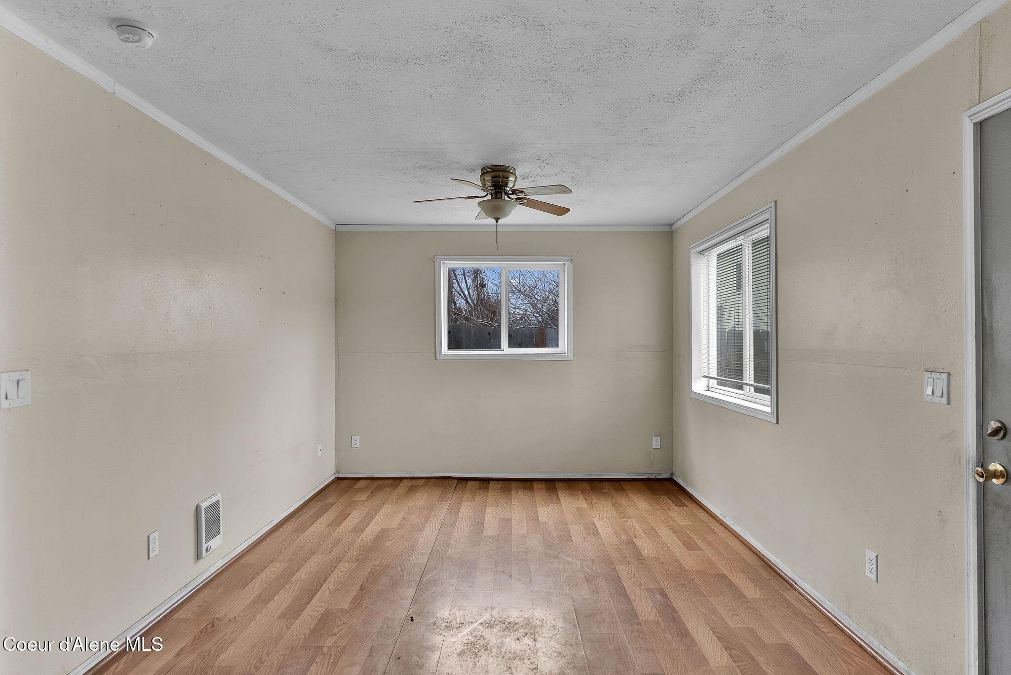 Image 4: 6-web-or-mls-SkyLight - Darla-11