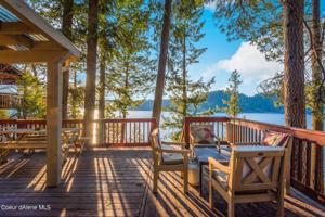5759 S Lakeside Dr