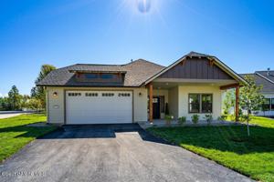 7 Peggys Ct