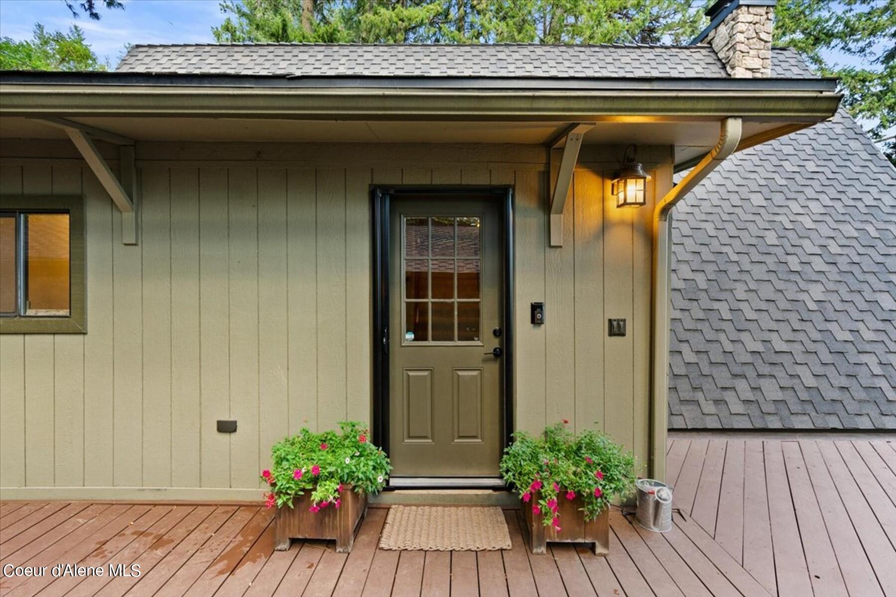 Image 4: Front Entry