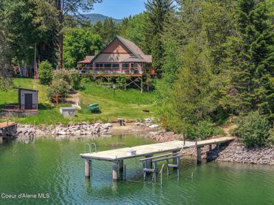 415 Laclede Shores Dr