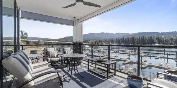 447 W WATERSIDE DR Unit #205