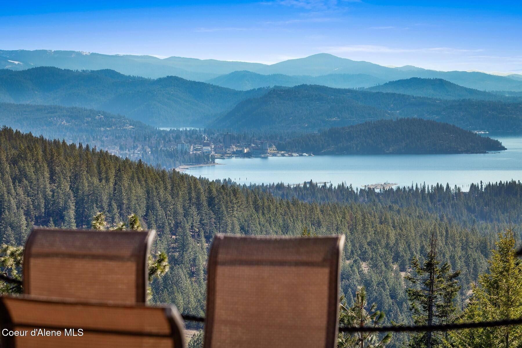 Image 3: Mountains, lakes, trees