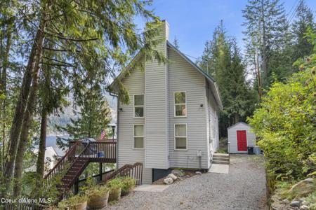 17293 E HUDSON BAY RD
