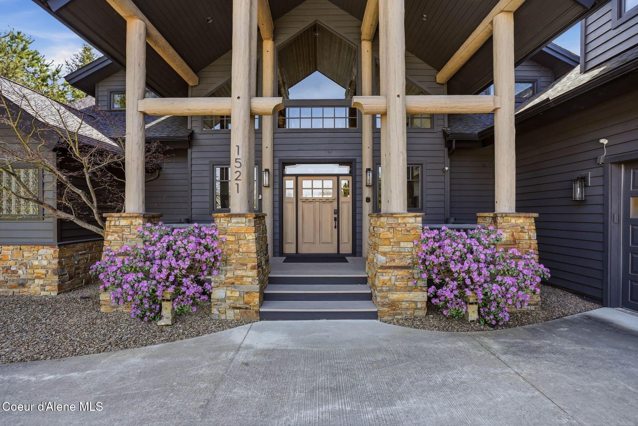 Image 4: Front Of House