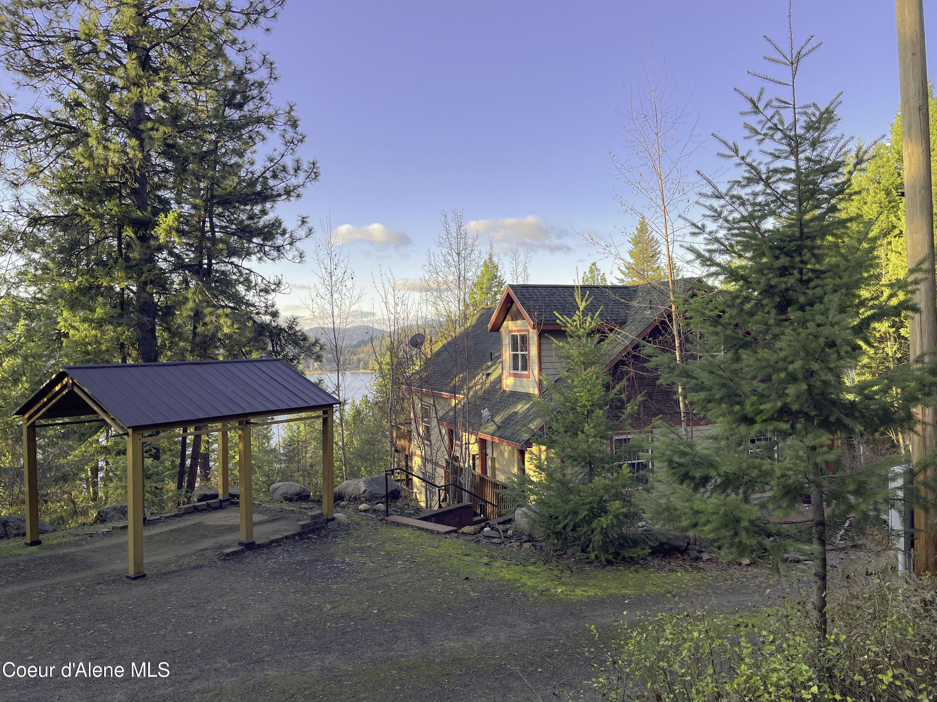 Image 1: carporthouselake