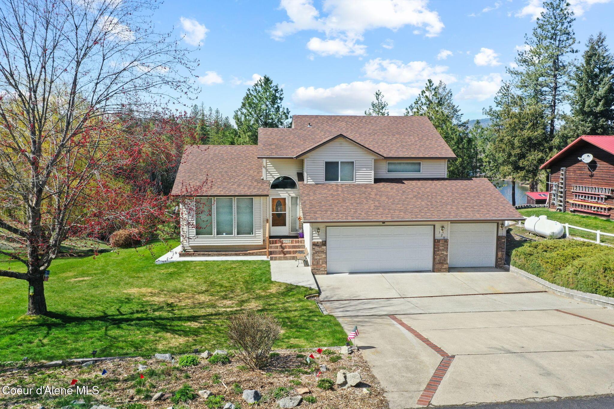 Image 2: 2-web-or-mls-720 Stoneridge Rd drone-24