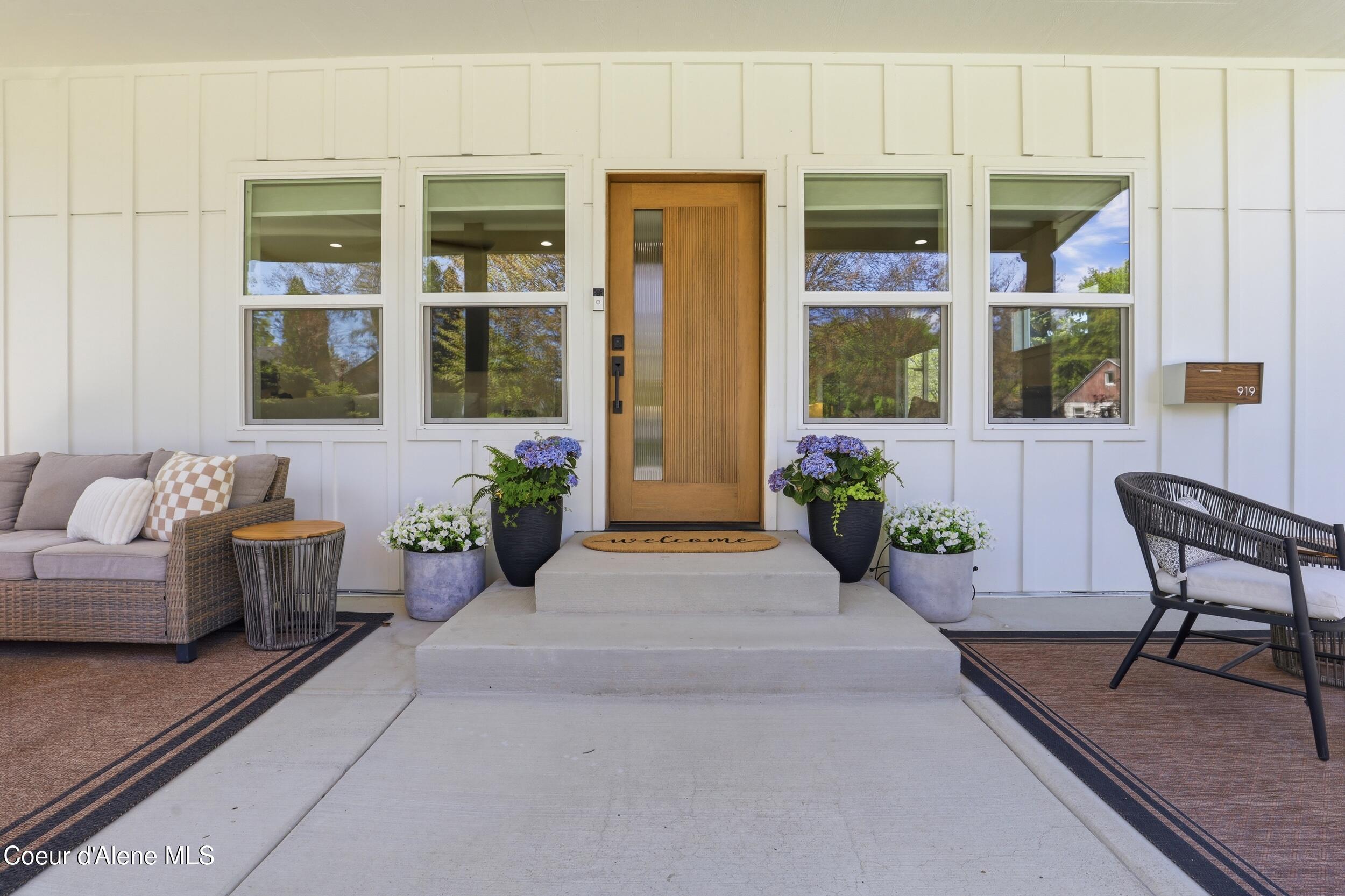 Image 2: Porch
