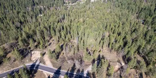 Image 4: 008-WalkinshawLots34-CoeurdAlene-ID-8381