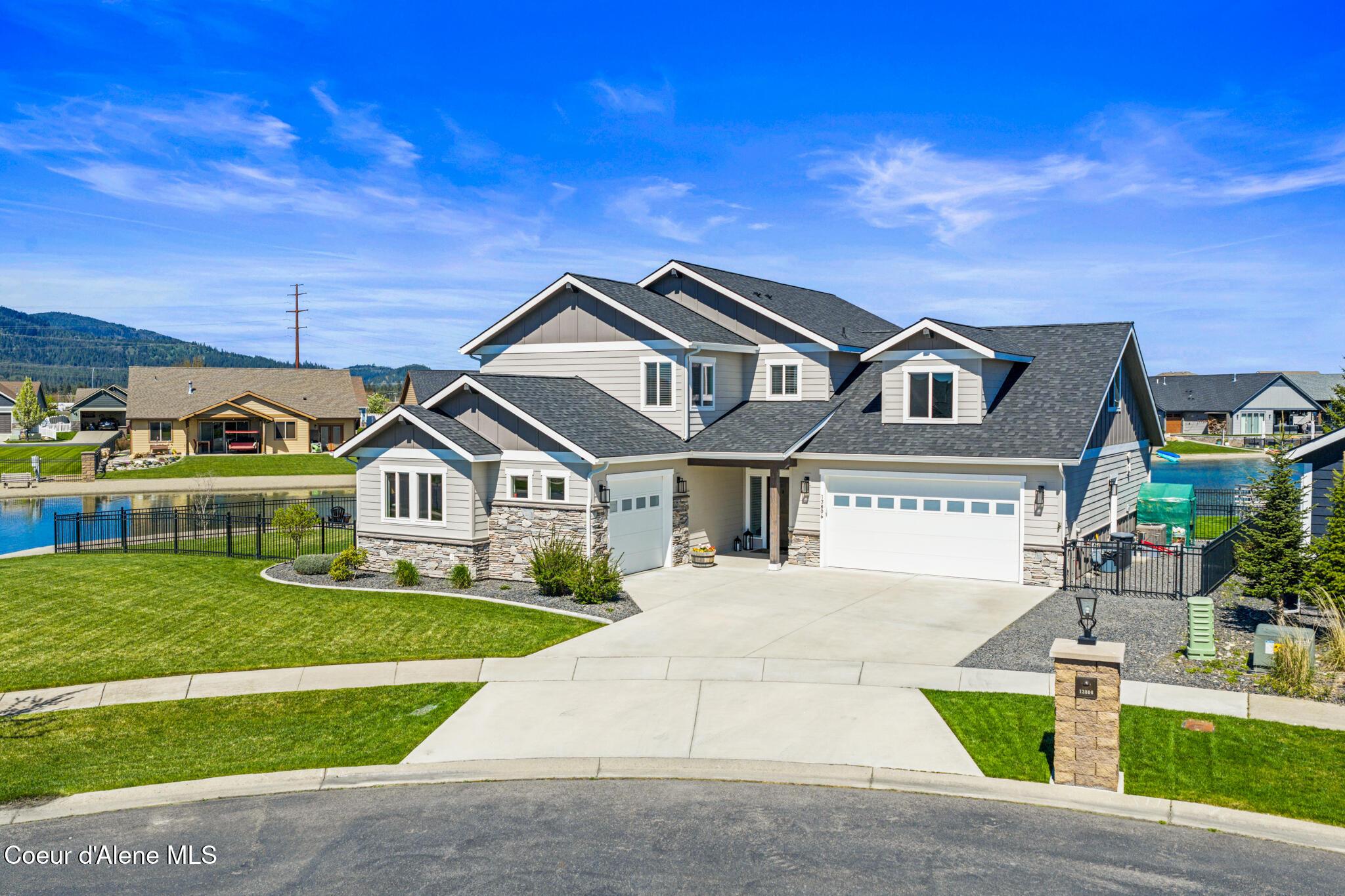 Image 2: Front of Home