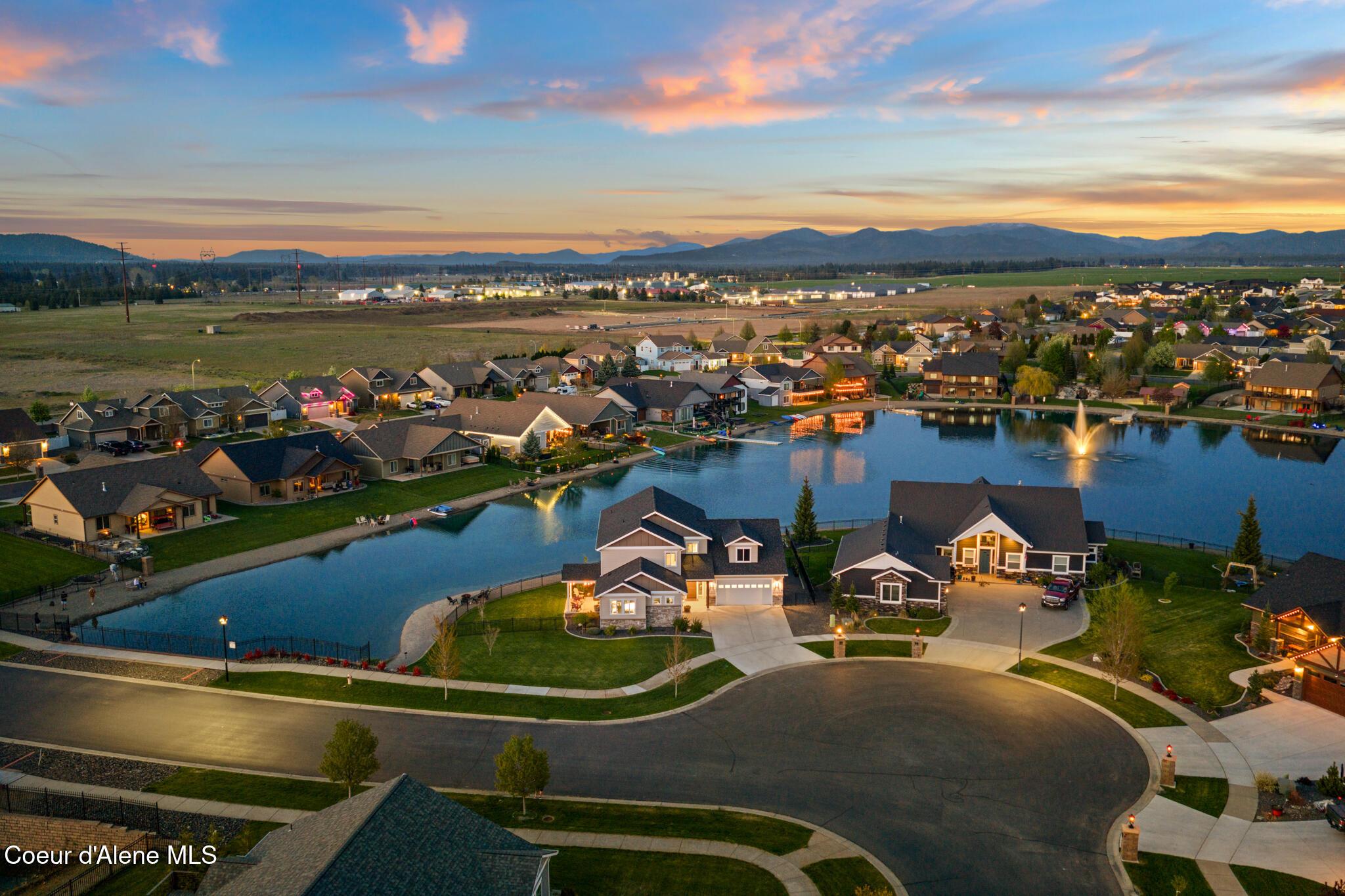 Image 3: Twilight-Aerial