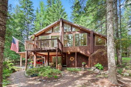 51 Paradise Ln