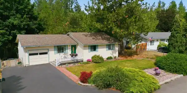 1935 E Sundance DR