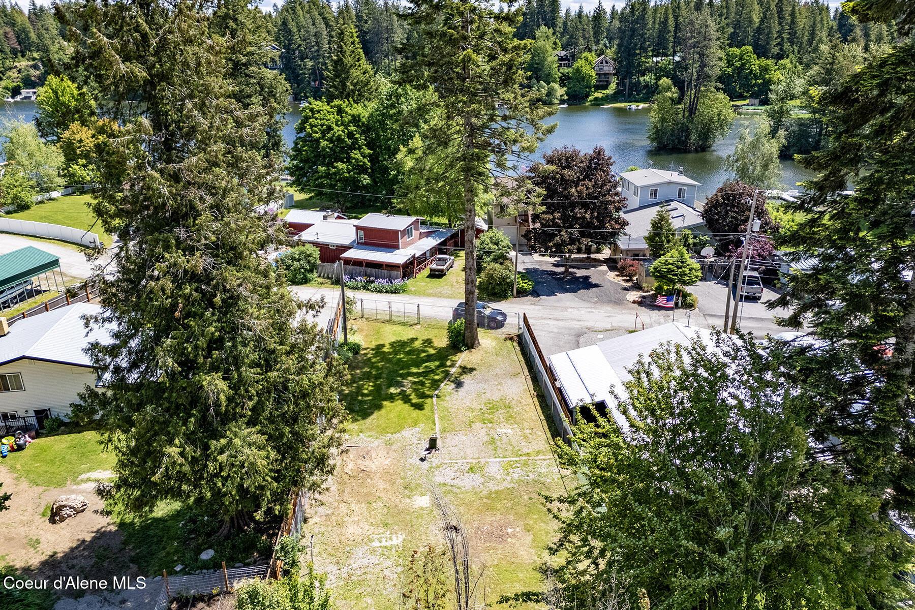 Image 4: 20653-N-Altamont-Rd-0044