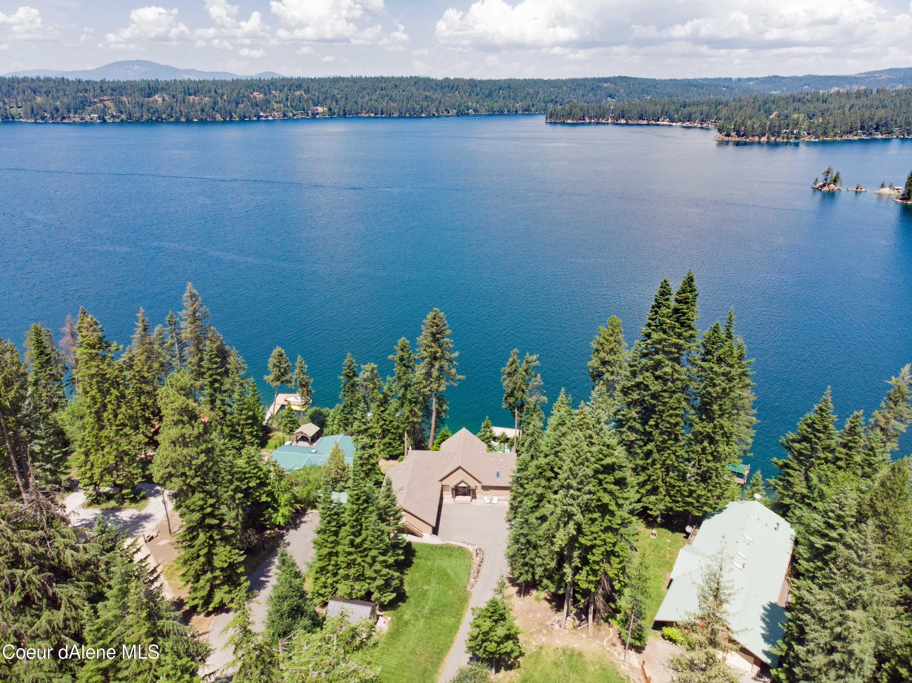 Image 2: Lake Living