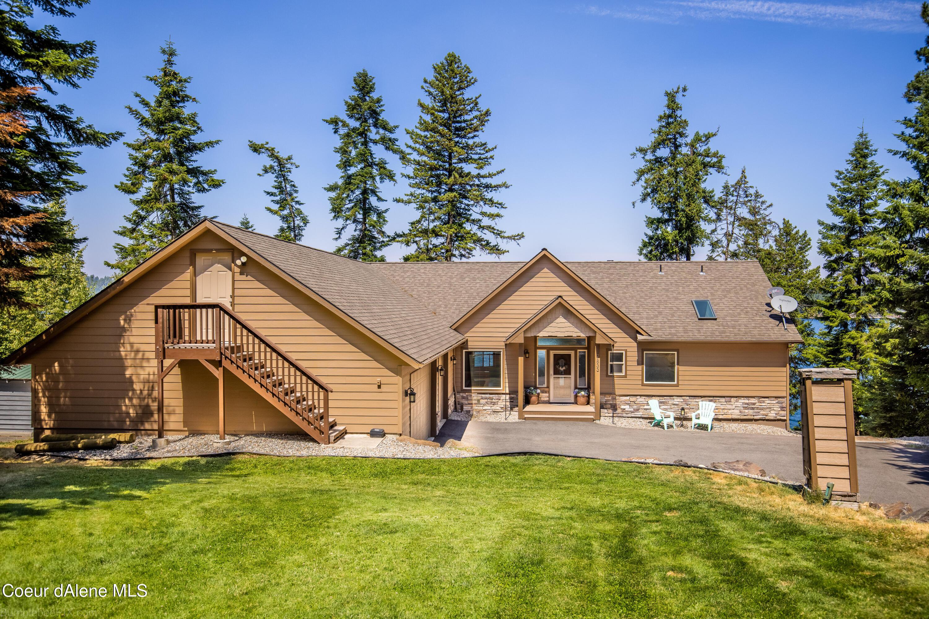 Image 4: Front of Home