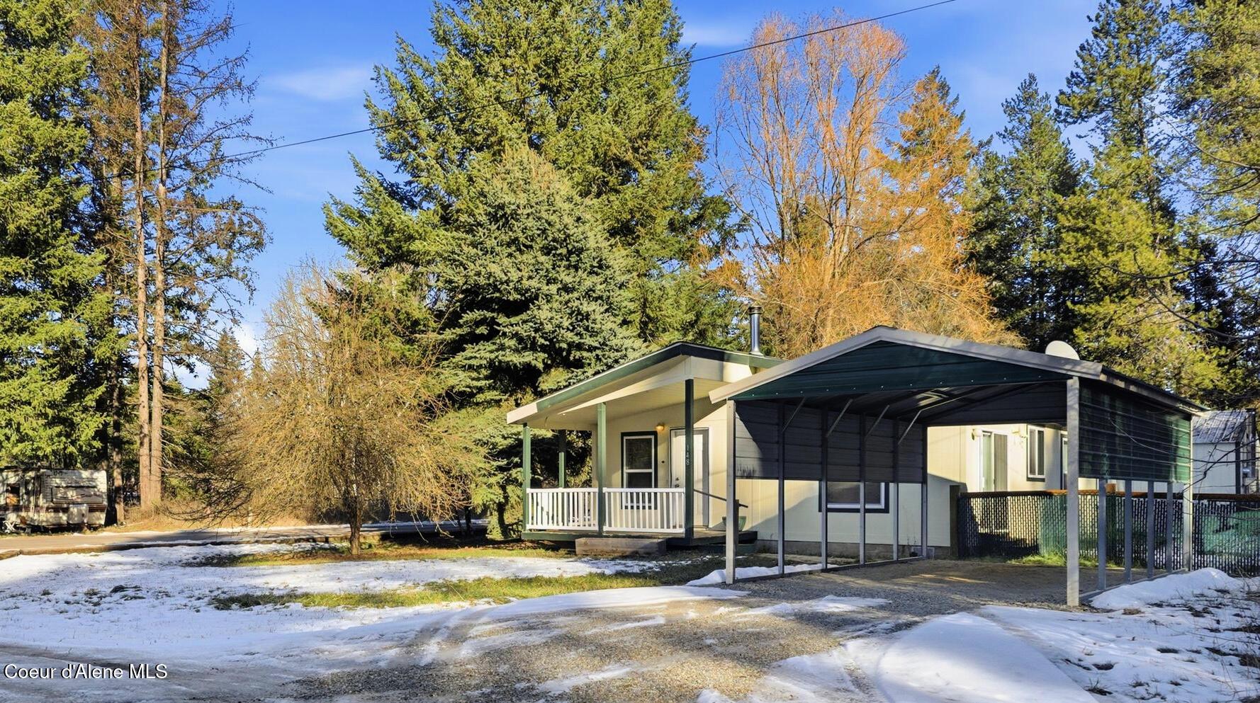 Image 1: 148 Sportsman Access Rd