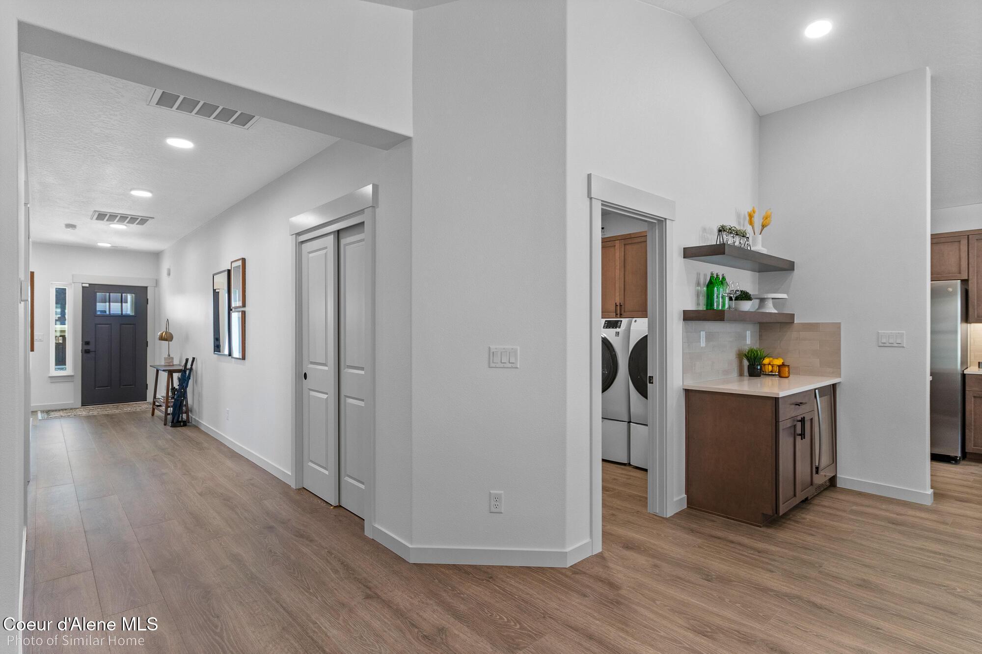 Image 2: Orchard CM - Hallway