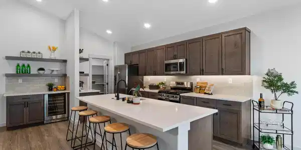 Image 3: Orchard CM - Kitchen & Beverage Bar
