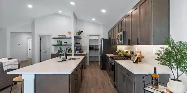Image 4: Orchard CM - Kitchen 1
