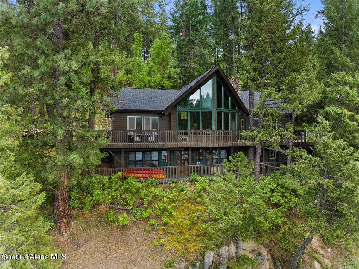 Image 2: 3-Aerial back of home