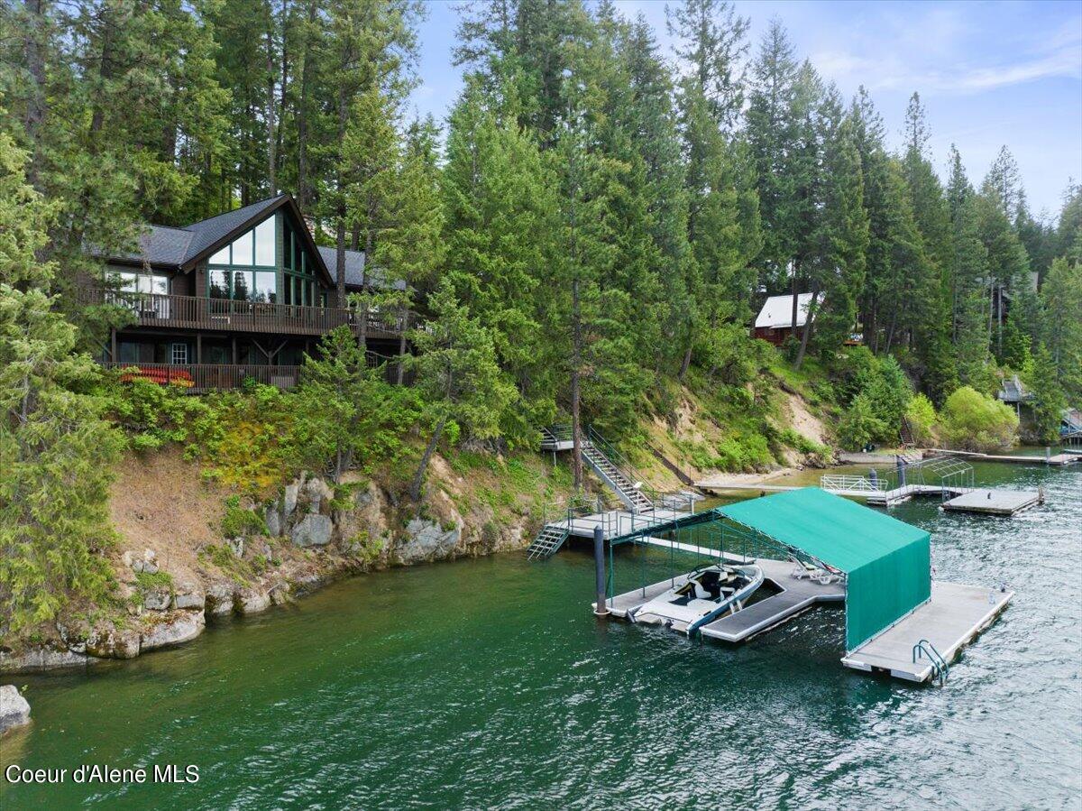Image 3: 3-Aerial back of home
