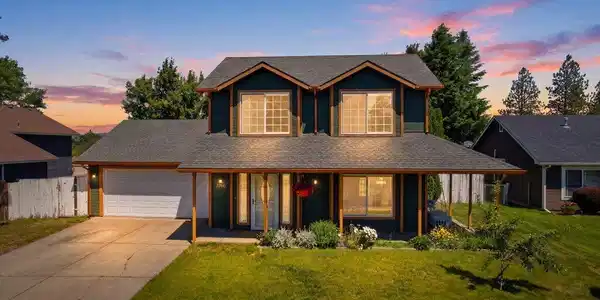 Image 2: Home in twighlight