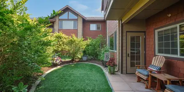 2151 N Main St Unit 208