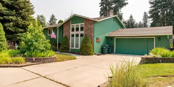 Image 2: Front Elevation angled
