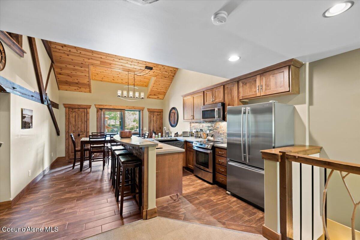Image 3: Condo 3 Kitchen