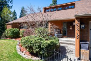 2873 E LOOKOUT DR