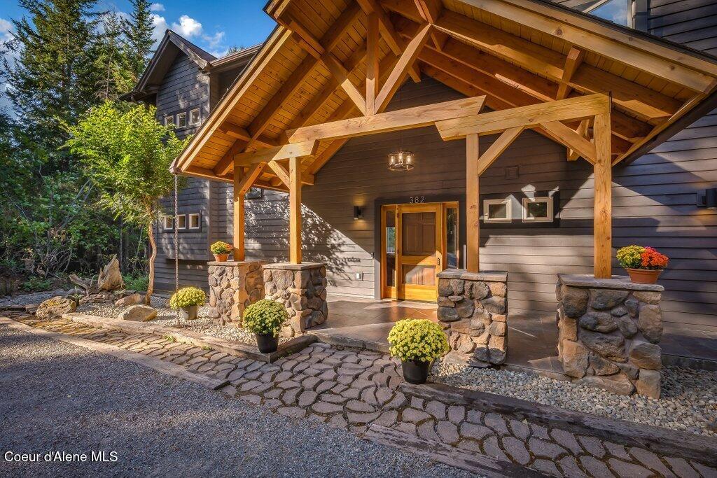 Image 3: Stunning NW Design