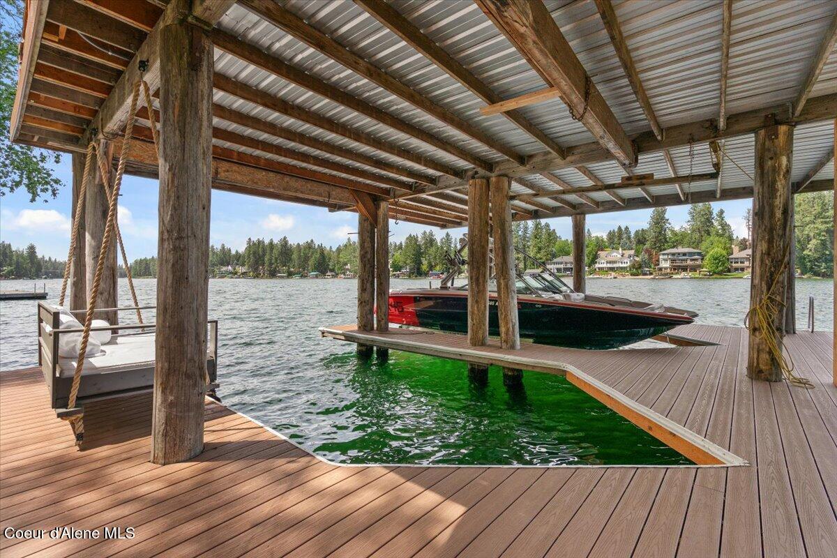 Image 4: 1-Dock