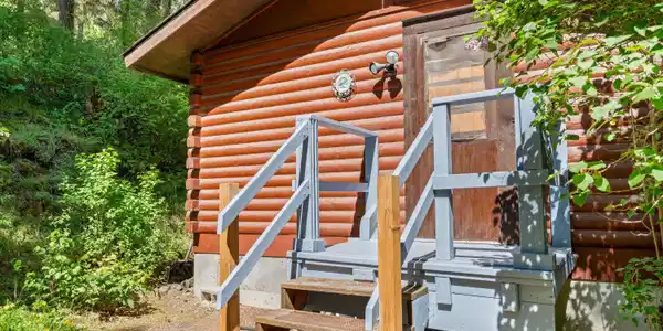 Image 4: 3