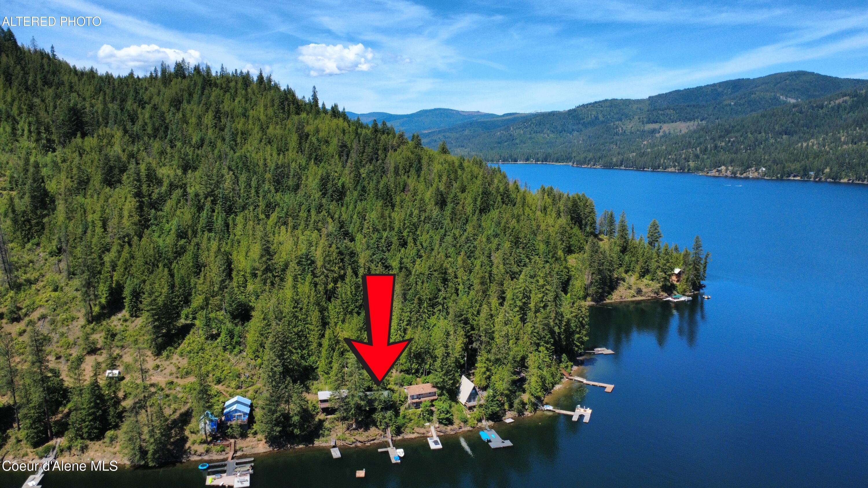 Image 4: Aerial Front Lake 2