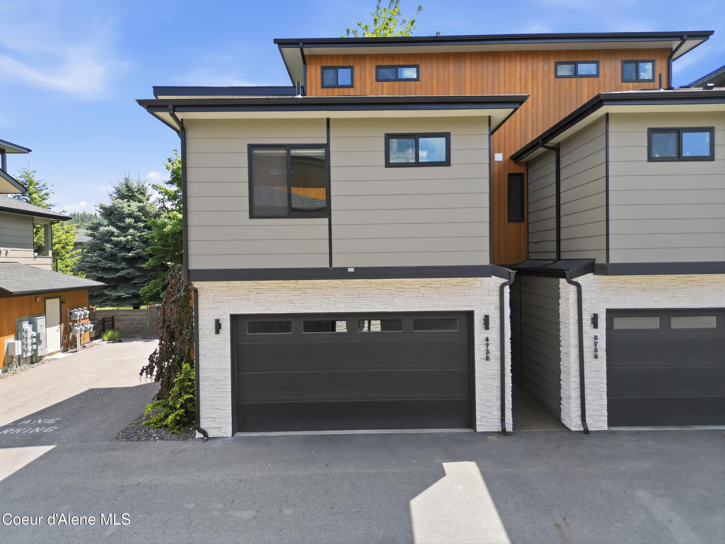 Image 1: 4738 W Kona Dr