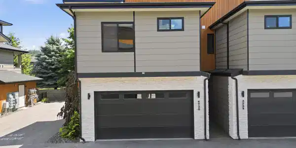 4738 W Kona Dr