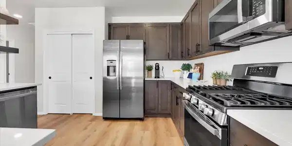 Image 4: Hudson - Kitchen