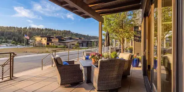 Image 3: Lower Deck/Patio