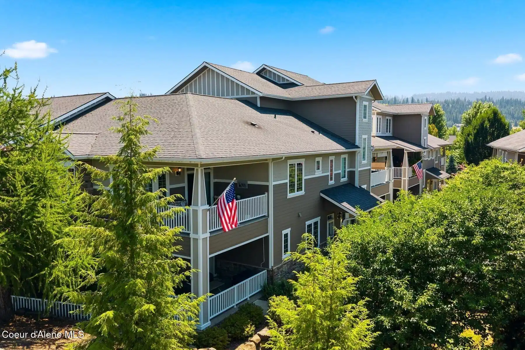 Image 1: Second Floor Condo