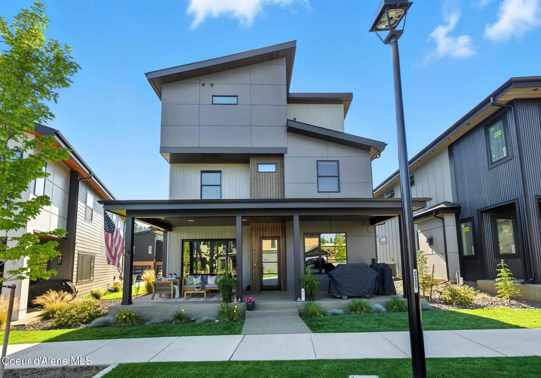 Image 1: Stunning Multi Level Home