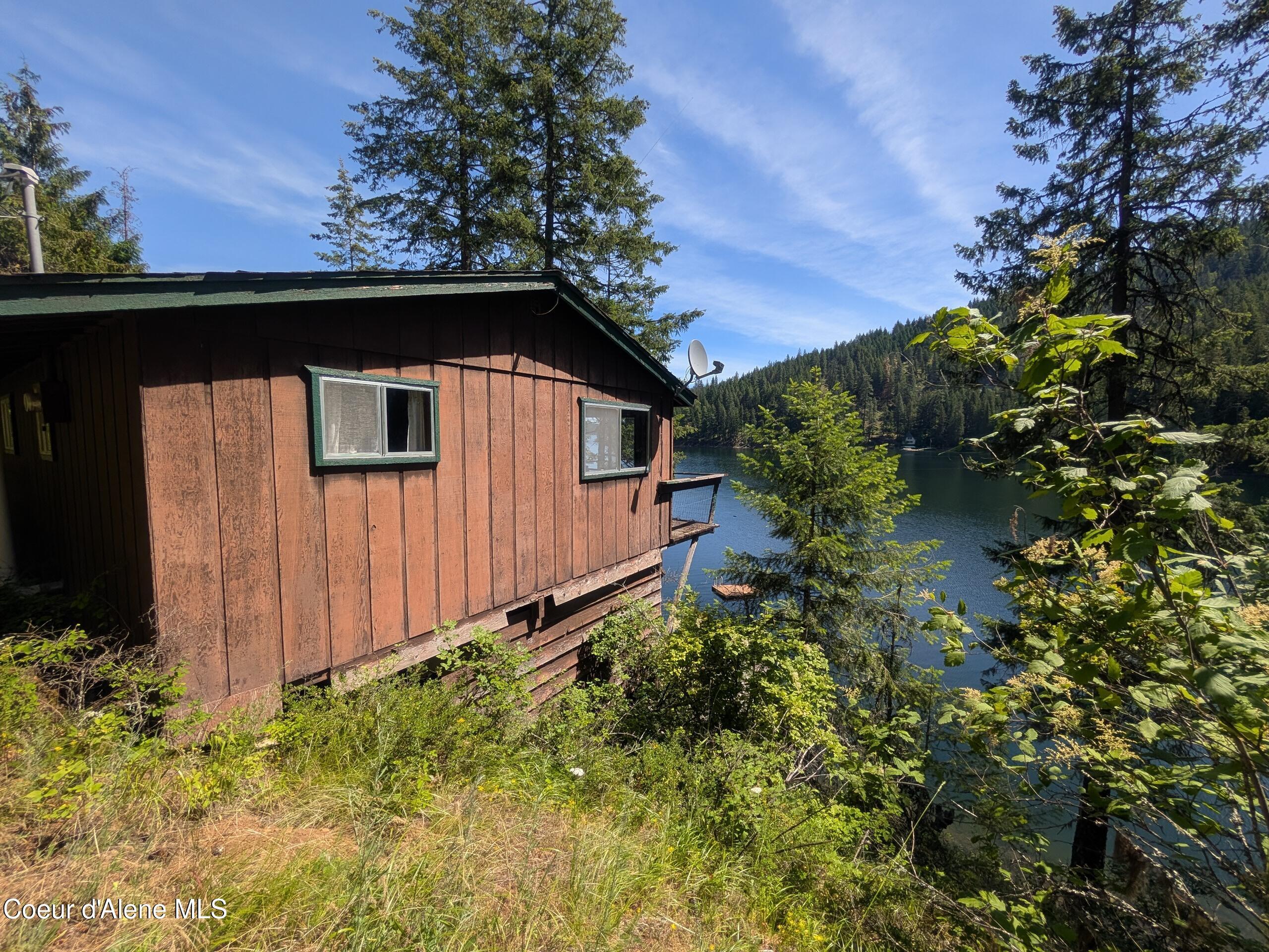 Image 3: Cabin Views