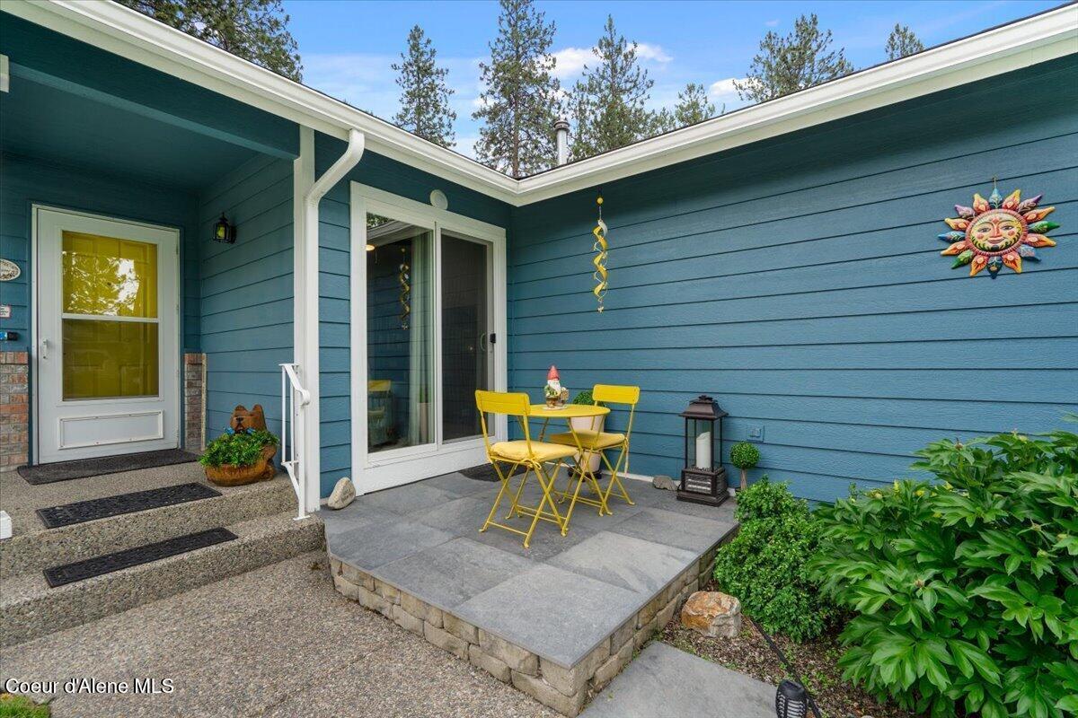 Image 2: porch area