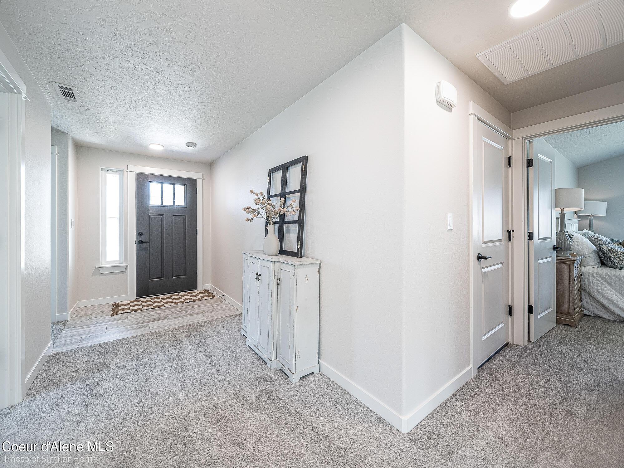Image 2: Edgewood-Entry